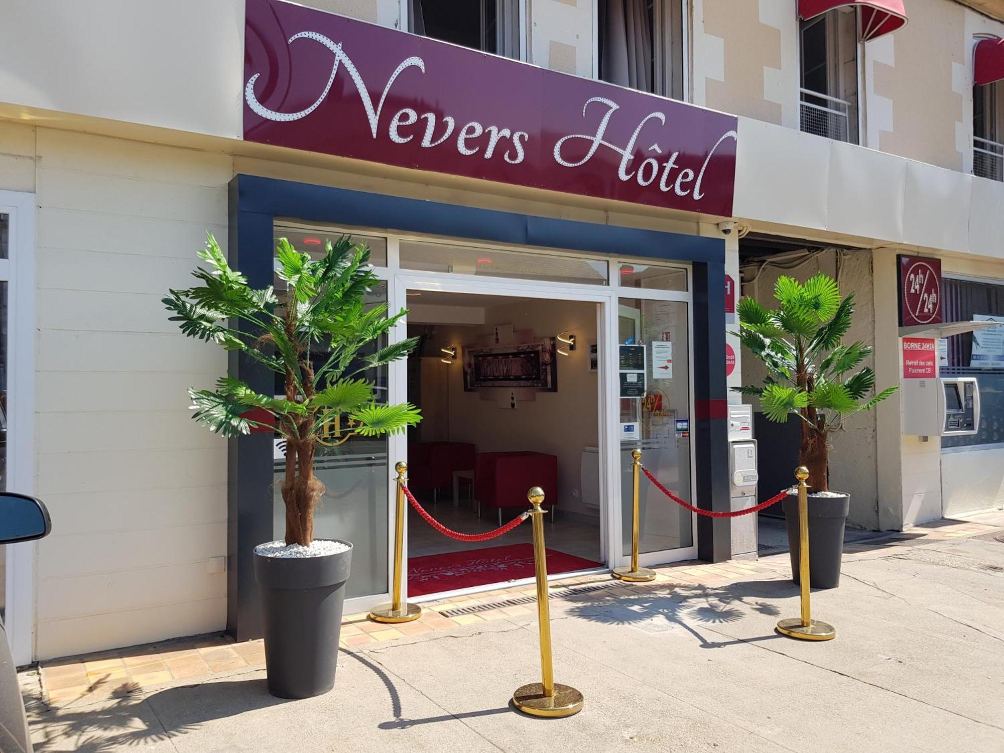 Nevers Hotel Eksteriør bilde